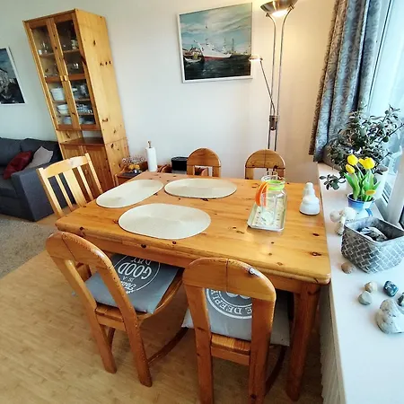 E02-004 * 海利根港